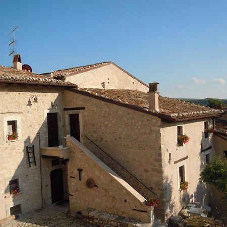 La Casa Su Le Dimore Del Borgo サント・ステーファノ・ディ・セッサーニオ エクステリア 写真