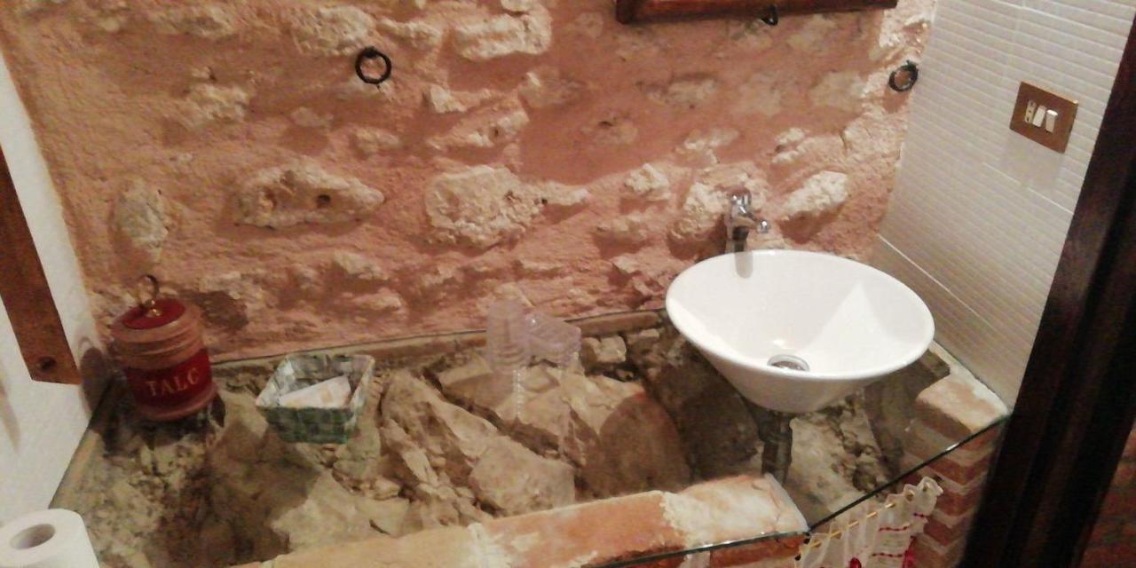 La Casa Su Le Dimore Del Borgo サント・ステーファノ・ディ・セッサーニオ エクステリア 写真