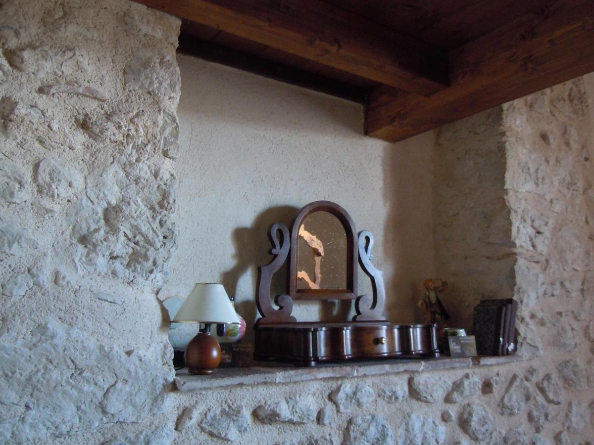 La Casa Su Le Dimore Del Borgo サント・ステーファノ・ディ・セッサーニオ エクステリア 写真