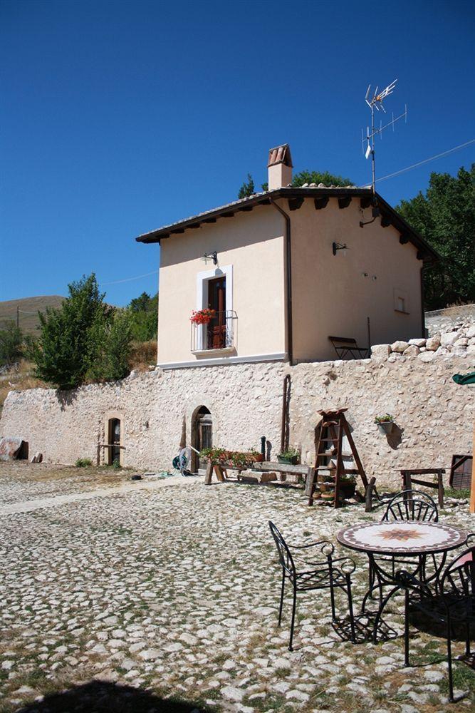 La Casa Su Le Dimore Del Borgo サント・ステーファノ・ディ・セッサーニオ エクステリア 写真