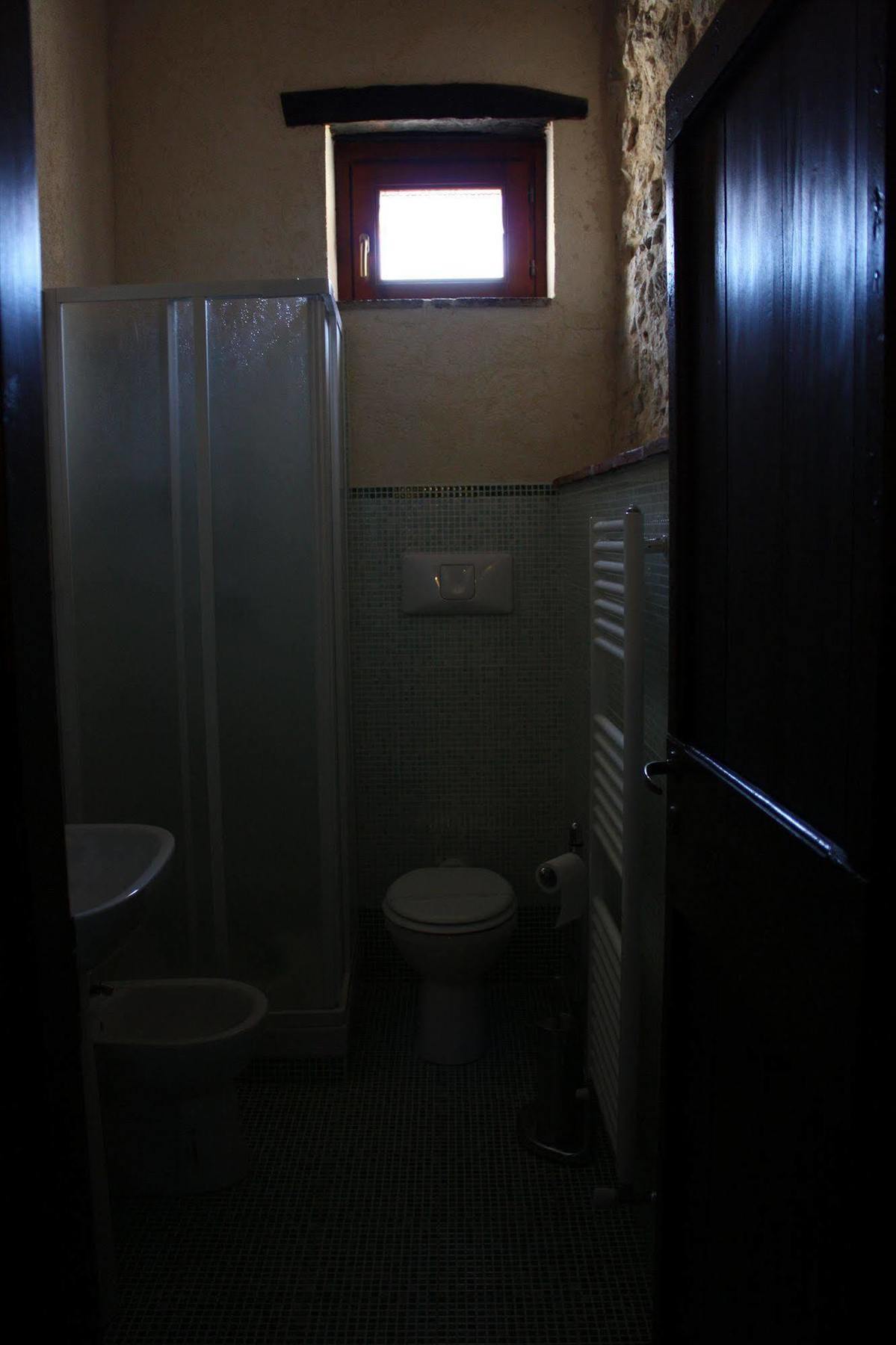 La Casa Su Le Dimore Del Borgo サント・ステーファノ・ディ・セッサーニオ エクステリア 写真