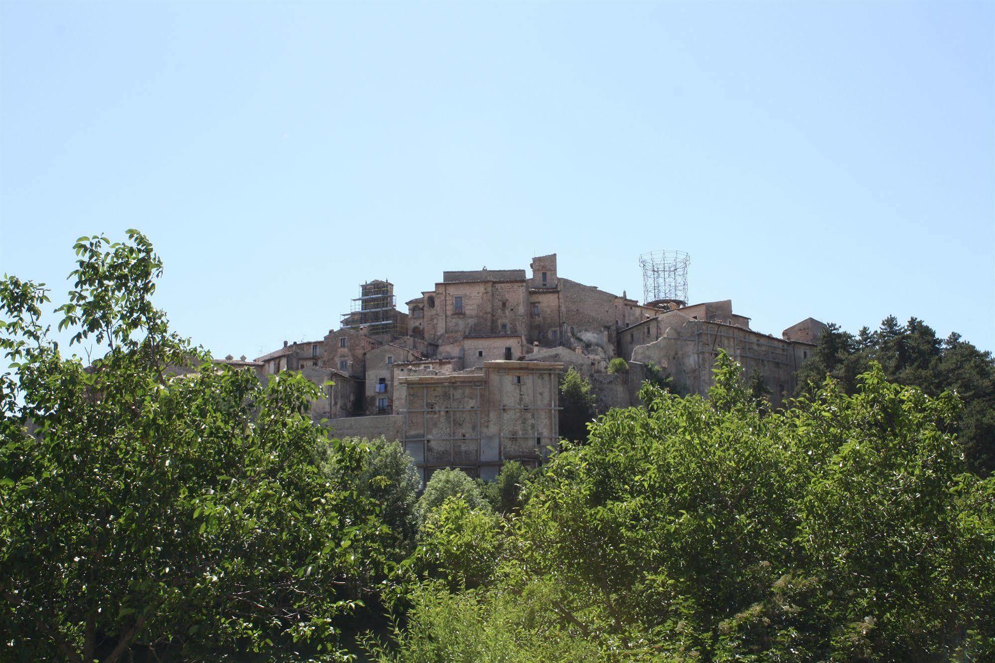 La Casa Su Le Dimore Del Borgo サント・ステーファノ・ディ・セッサーニオ エクステリア 写真